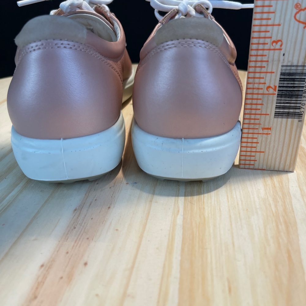 ECCO woman metalic rose gold snikers size eu 41 US 10 - Picture 7 of 14